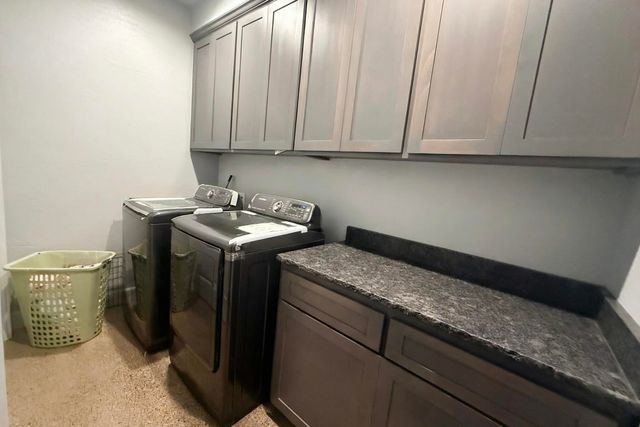 594 W Gregory Road, Central Point, OR 97502