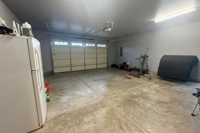 594 W Gregory Road, Central Point, OR 97502