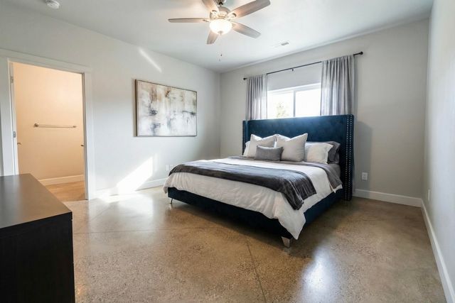 594 W Gregory Road, Central Point, OR 97502