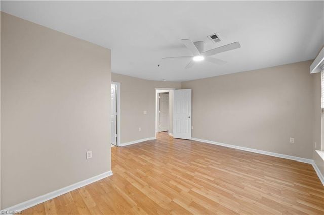 3712 Cotswold Avenue Y, Greensboro, NC 27410