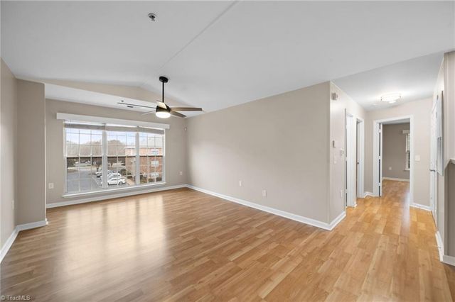 3712 Cotswold Avenue Y, Greensboro, NC 27410