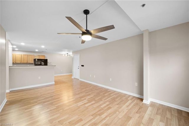 3712 Cotswold Avenue Y, Greensboro, NC 27410