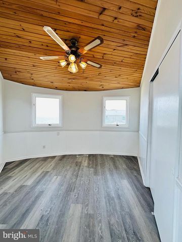 35 S SANDPIPER DR, Dover, DE 19901