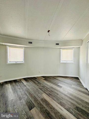 35 S SANDPIPER DR, Dover, DE 19901