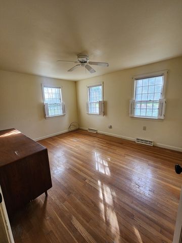 31 Tam-O-Shanter Way, Yarmouth, MA 02664