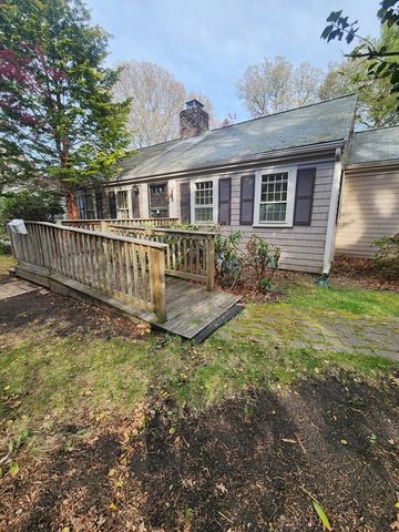 31 Tam-O-Shanter Way, Yarmouth, MA 02664