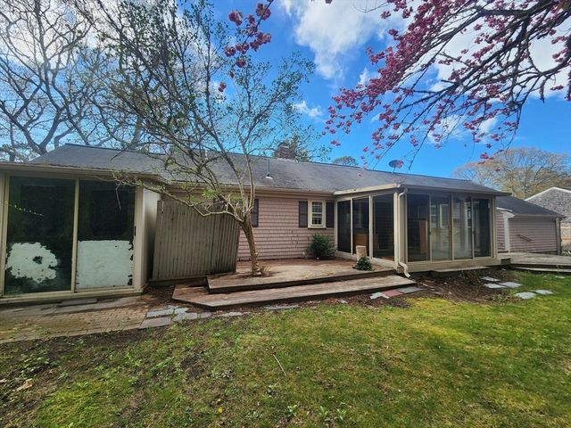 31 Tam-O-Shanter Way, Yarmouth, MA 02664