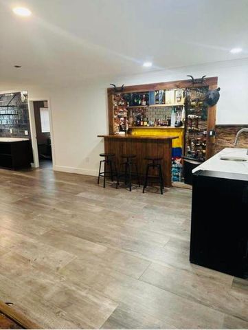 214 Westwood Circle E, West Palm Beach, FL 33411