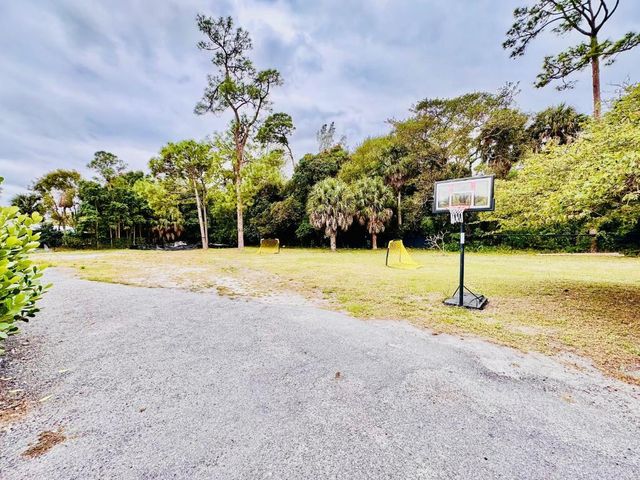 214 Westwood Circle E, West Palm Beach, FL 33411