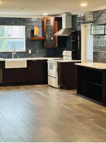 214 Westwood Circle E, West Palm Beach, FL 33411