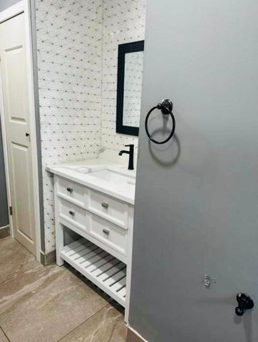 214 Westwood Circle E, West Palm Beach, FL 33411