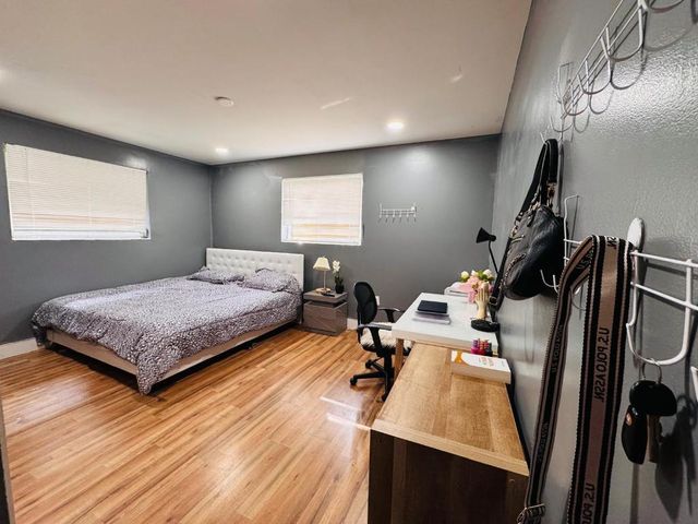 214 Westwood Circle E, West Palm Beach, FL 33411