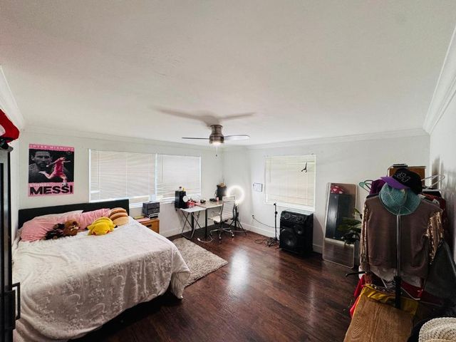 214 Westwood Circle E, West Palm Beach, FL 33411