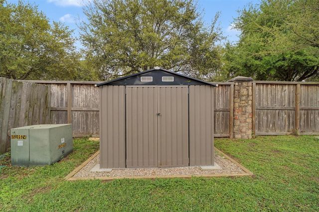 6834 Ridgewood Lane, Dickinson, TX 77539
