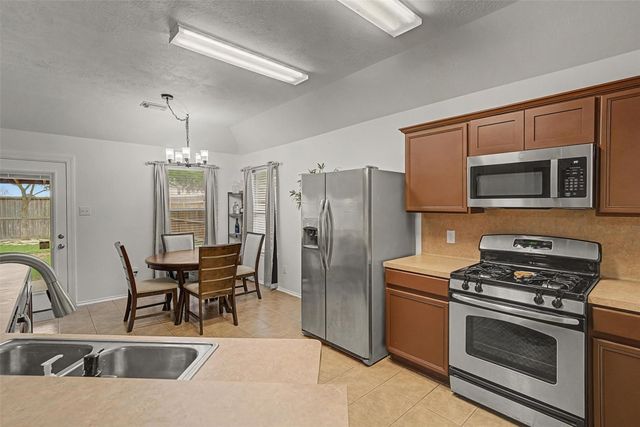 6834 Ridgewood Lane, Dickinson, TX 77539