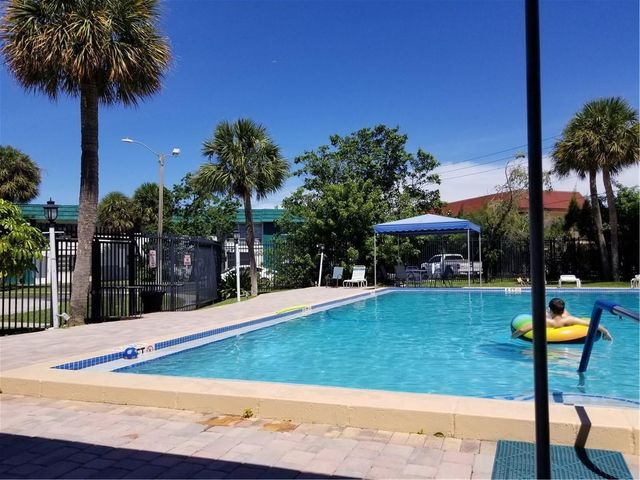 2271 NW 48th Terrace 115, Lauderhill, FL 33313