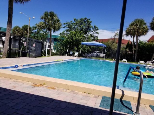2271 NW 48th Terrace 115, Lauderhill, FL 33313
