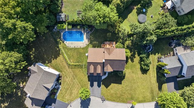 968 Rainbow Drive, Bethlehem City, PA 18017