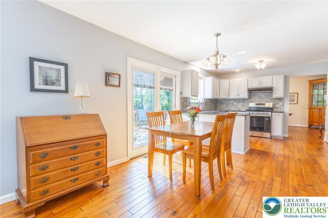 968 Rainbow Drive, Bethlehem City, PA 18017