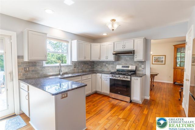 968 Rainbow Drive, Bethlehem City, PA 18017