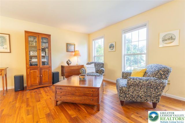 968 Rainbow Drive, Bethlehem City, PA 18017