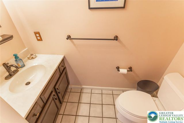 968 Rainbow Drive, Bethlehem City, PA 18017