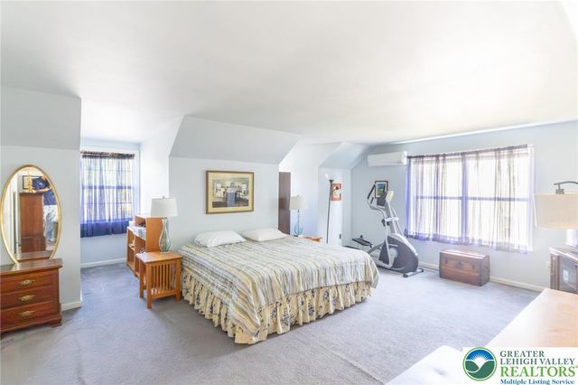 968 Rainbow Drive, Bethlehem City, PA 18017