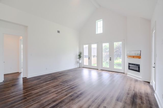 32 Englewood Court, Montgomery, TX 77356