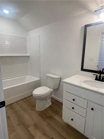 35 Halsey Street, Central, SC 29630