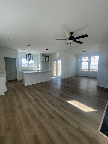 35 Halsey Street, Central, SC 29630