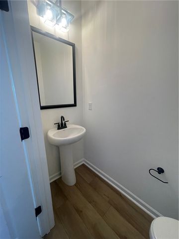 35 Halsey Street, Central, SC 29630