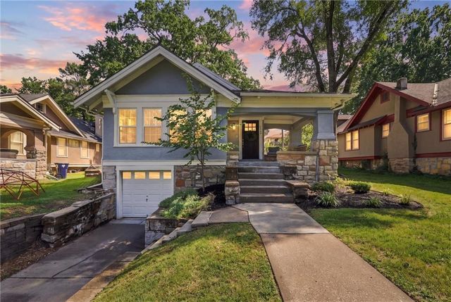 5615 Charlotte Street, Kansas City, MO 64110