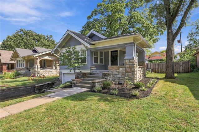 5615 Charlotte Street, Kansas City, MO 64110