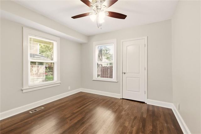 5615 Charlotte Street, Kansas City, MO 64110