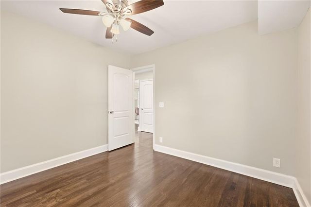 5615 Charlotte Street, Kansas City, MO 64110
