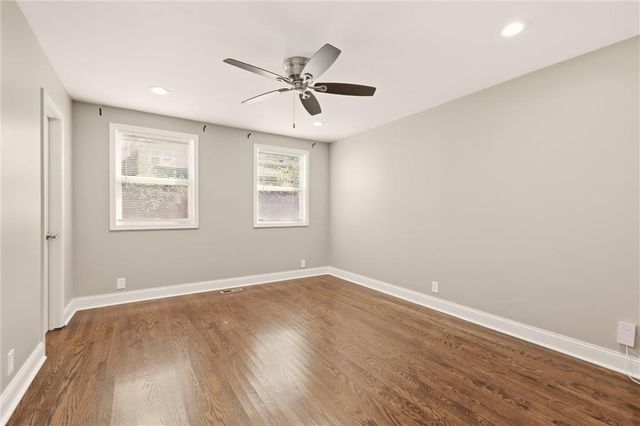 5615 Charlotte Street, Kansas City, MO 64110