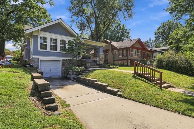 5615 Charlotte Street, Kansas City, MO 64110