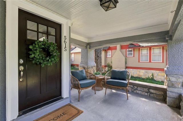5615 Charlotte Street, Kansas City, MO 64110