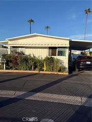 4117 McFadden 6, Santa Ana, CA 92704