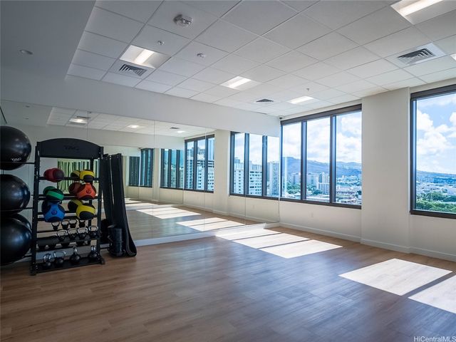 1515 Liona Street 2718, Honolulu, HI 96814
