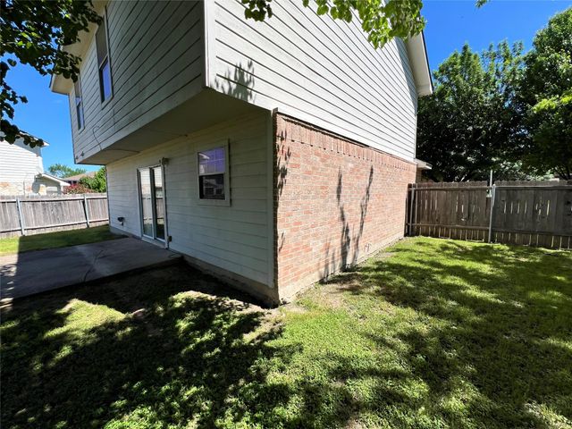 715 Honeysuckle DR, Leander, TX 78641