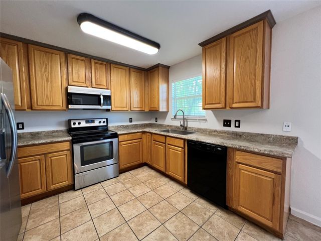 715 Honeysuckle DR, Leander, TX 78641