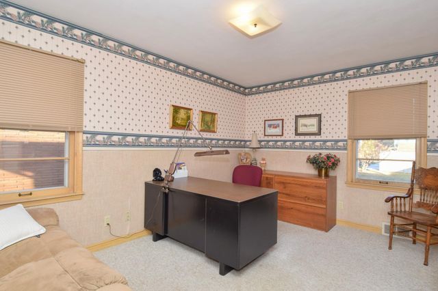 1864 Albert Street N, Falcon Heights, MN 55113