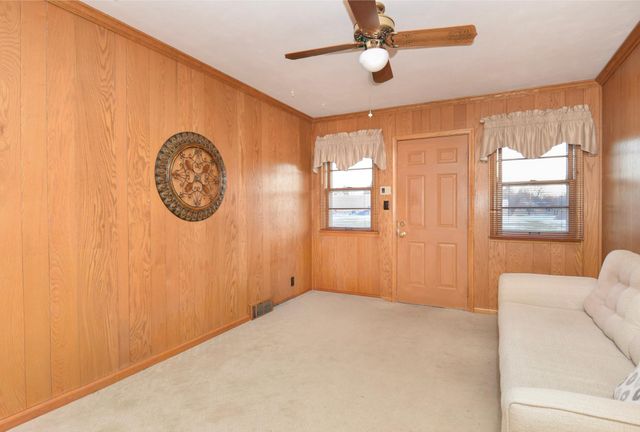 1864 Albert Street N, Falcon Heights, MN 55113