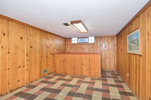 1864 Albert Street N, Falcon Heights, MN 55113