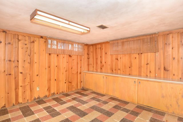 1864 Albert Street N, Falcon Heights, MN 55113