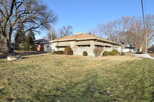 1864 Albert Street N, Falcon Heights, MN 55113