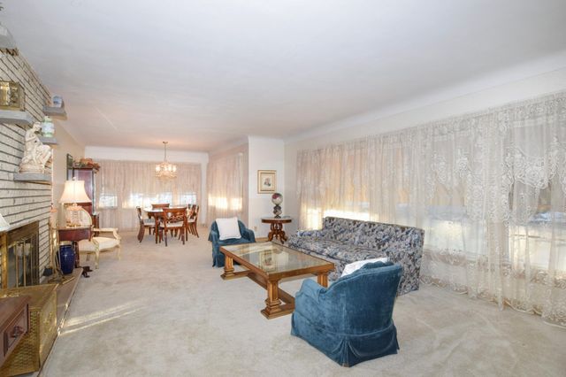 1864 Albert Street N, Falcon Heights, MN 55113