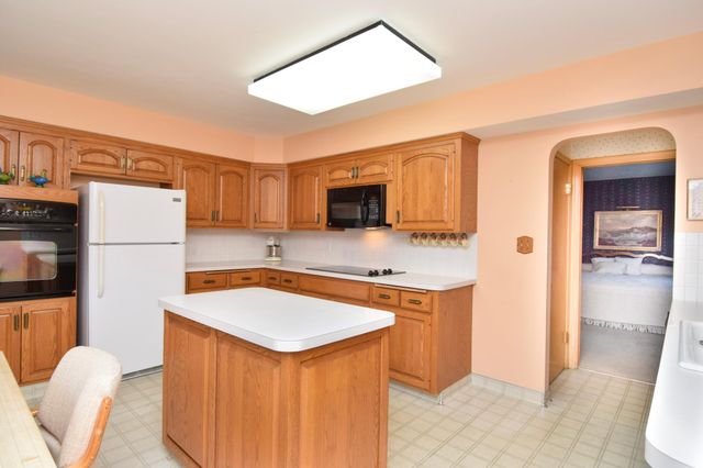 1864 Albert Street N, Falcon Heights, MN 55113