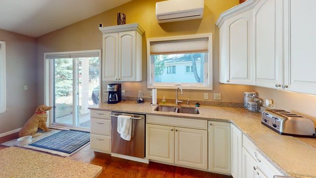 10869 W Higgins Lake Drive, Roscommon, MI 48653